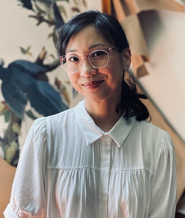 Lydia Kang author
